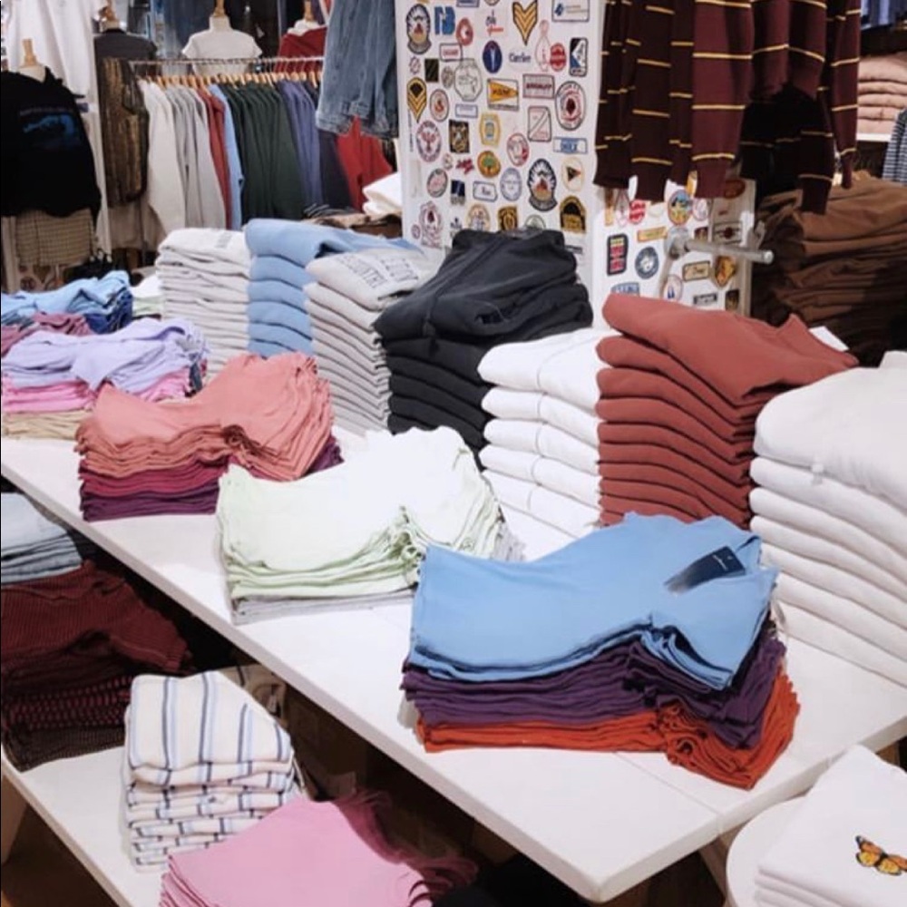 BRANDY MELVILLE MYSTERY BOX